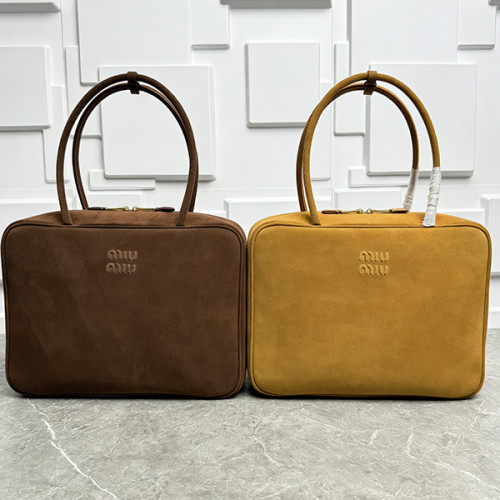 B1P36A28 Popular chamois leather bag