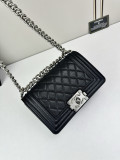 B1P36C17 Popular Caviar leather bag