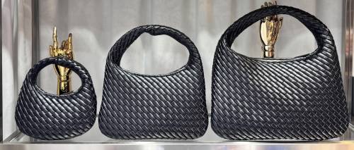 B1N36A16 Popular leather   Purse bags
