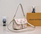 B1P36E40 Popular leather bag