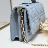 B1N36D28 Popular leather bag