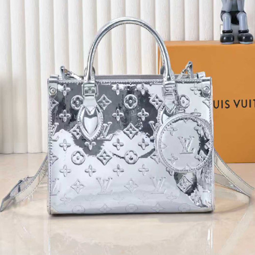 B1P36E36 Popular leather bag