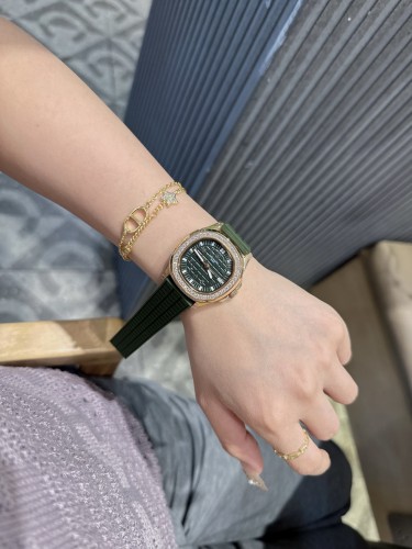 136NA5L  Popular Watches