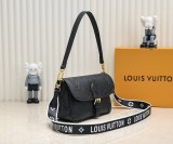 B1P36E40 Popular leather bag