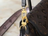 B1P36E41 Popular leather bag