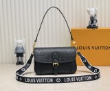 B1P36E40 Popular leather bag