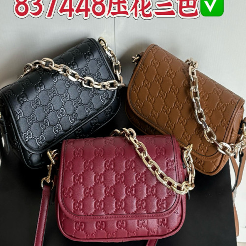B1P36C60 Popular leather bag