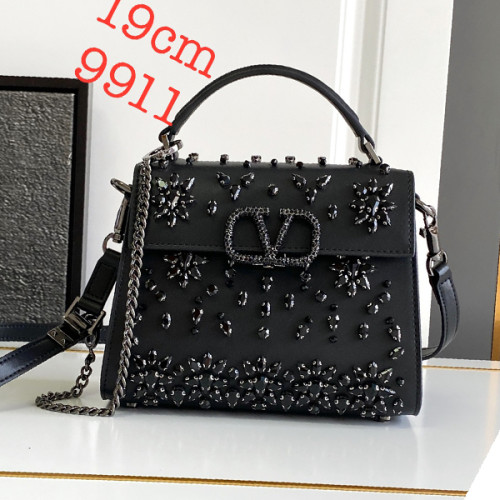 B1P36A73 Popular leather bag