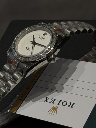 L1R36L24 Popular Watches
