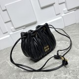 B1P36A81 Popular leather bag