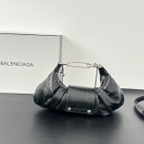B1P36J120 Popular leather bag