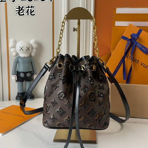 B1P46E39 Popular leather bag