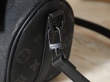 B1P46E30 Popular leather bag