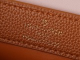 B1P46E46 Popular leather bag