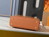 B1P46E46 Popular leather bag