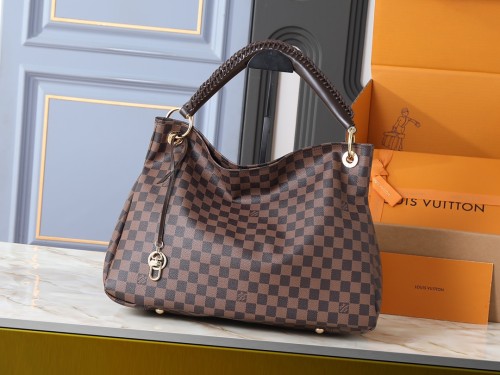 B1P46E67 Popular bag