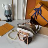 B1P46E95 Popular leather bag