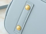 B1P46E103 Popular leather bag
