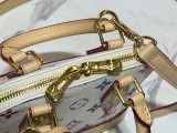 B1P46E104 Popular leather bag