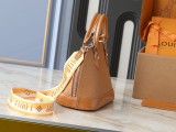 B1P46E102 Popular leather bag
