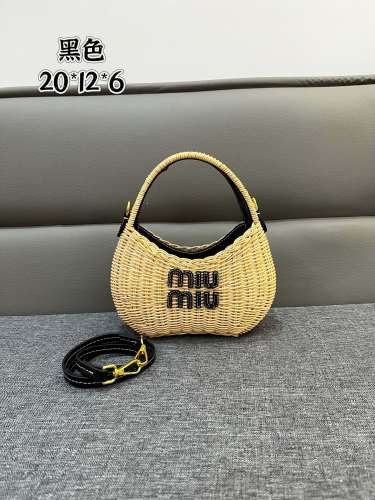 B1P46A119 Popular woven bag