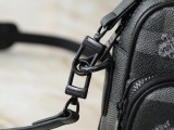B1P46E110 Popular leather bag
