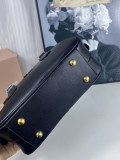 B1P46A150 Popular leather bags