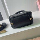 B1P46A163 Popular leather bags