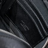 B1R46SL5  Popular leather bags