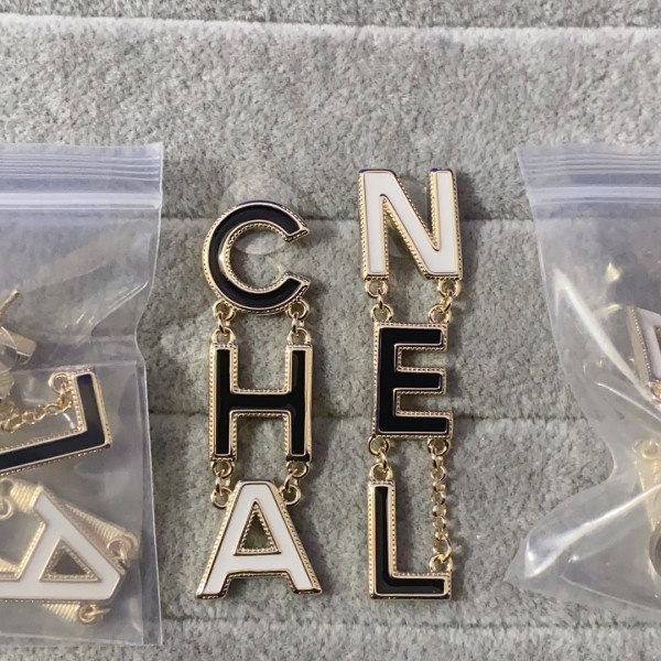 146NC18E Popular Earrings