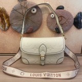B12X73E28 Popular leather bag 