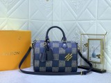 B12X44E269 Popular  leather bag 