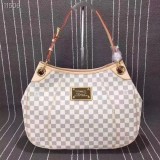 B1P11E11 Popular   leather bag 