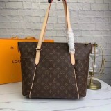 B12X51E108 Popular  leather bag 