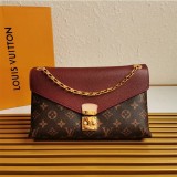 B1X41E83 Popular  leather bag 