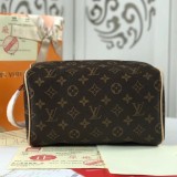 B1P11E870 Popular leather bag 