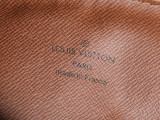 B1N56E21 Popular leather bag