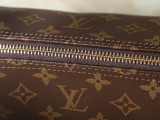 B1N56E21 Popular leather bag