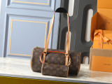 B1N56E21 Popular leather bag