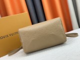 B1X56E29 Popular leather bag
