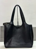 B1P46J147 Popular leather bags