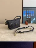 B1P36A51 Popular woven bag