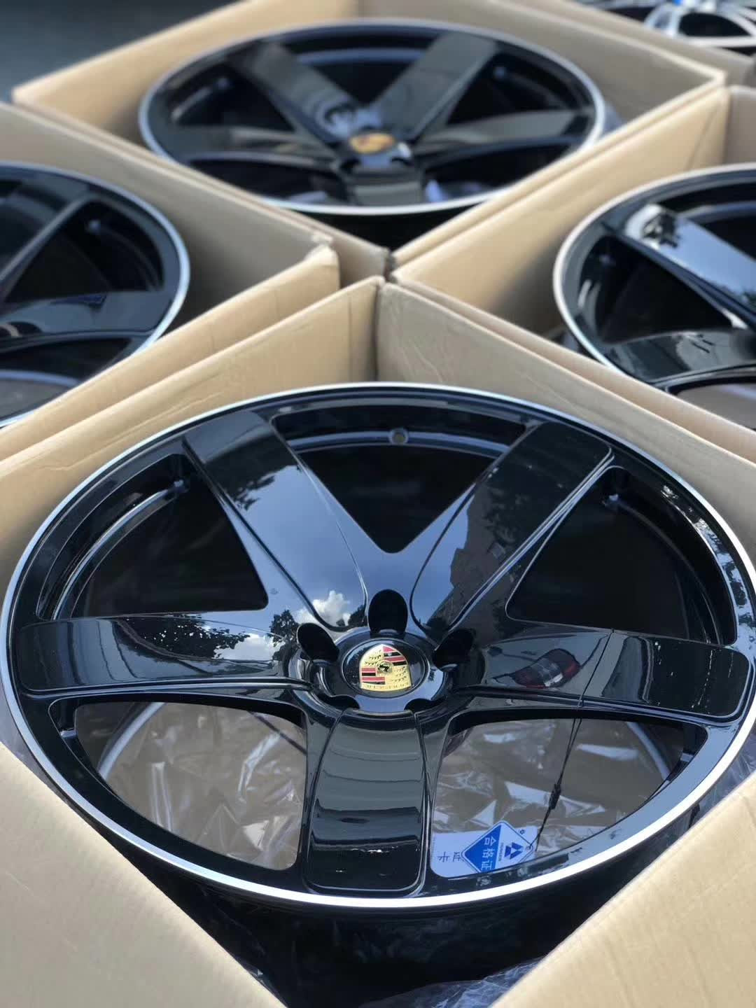 Porsche Cayenne 24 inch wheels