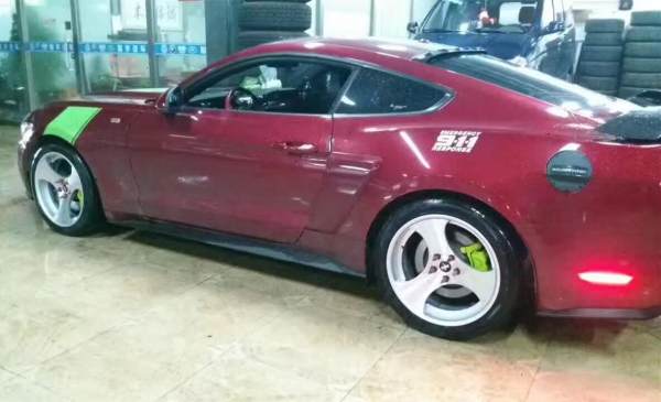 Aftermarket Ford Mustang Forged 2 piece Wheel 19x10.5J 5x114.3 Brush Center Polish Barrel