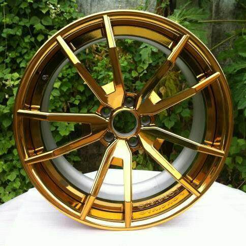 Aftermarket Custom Forged 3-piece wheels 19x11J Golden Center Outer Rim