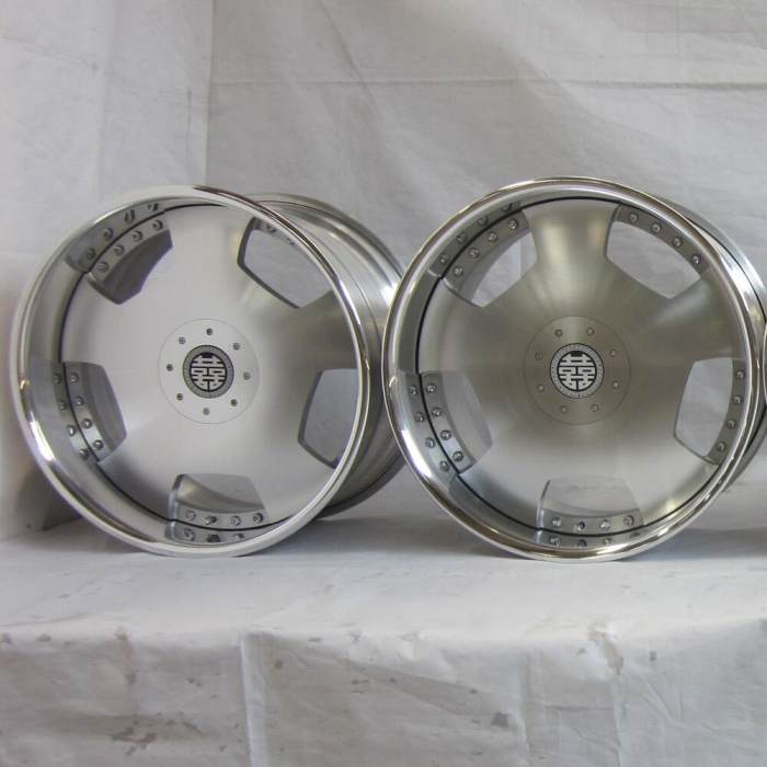 Aftermarket Custom Forged 3-piece wheels Silver Center Polish Rim