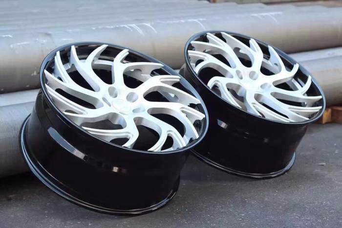 Aftermarket Custom Forged 3-Piece Wheels Silver Center Black Step Lip