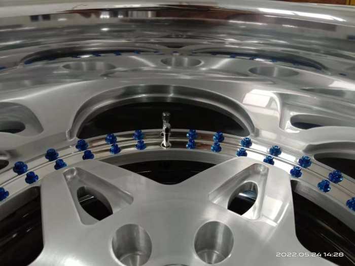 Five Pointed Star Design Deep Dish 21 Inch Flat Lip Brush Center Custom Wheels
