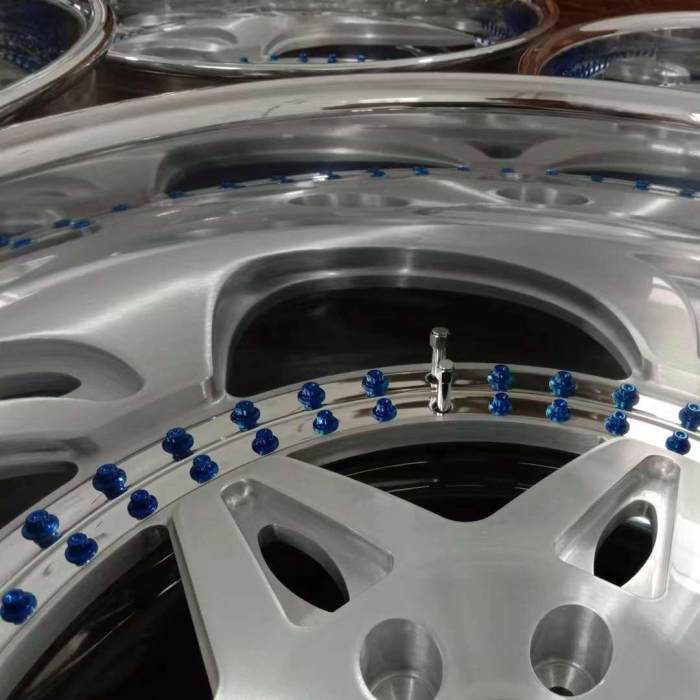 Five Pointed Star Design Deep Dish 19 Inch Flat Lip Brush Center Custom Wheels