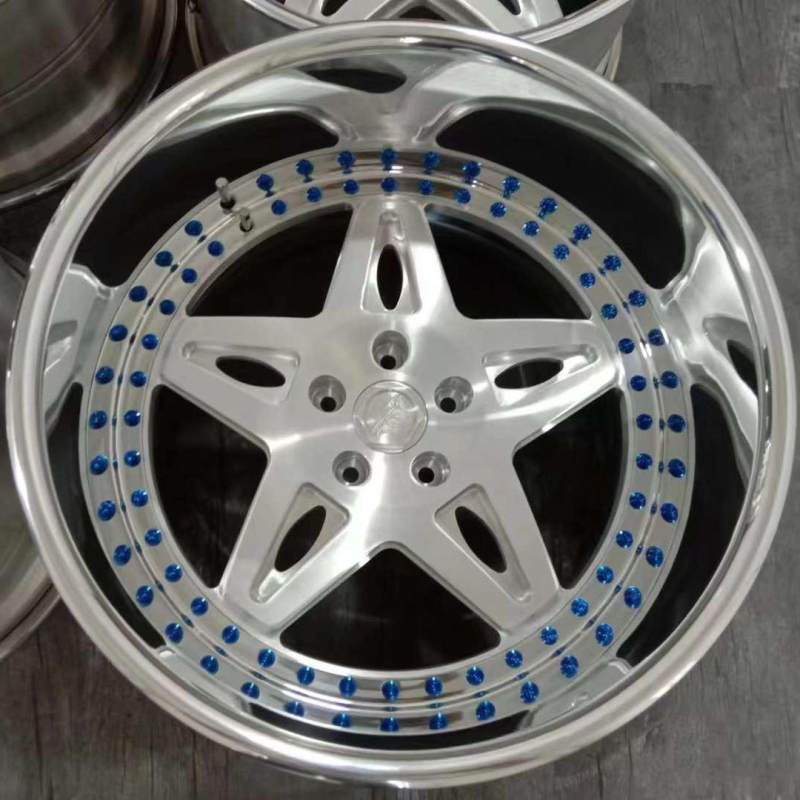 Five Pointed Star Design Deep Dish 20 Inch Flat Lip Brush Center Custom Wheels